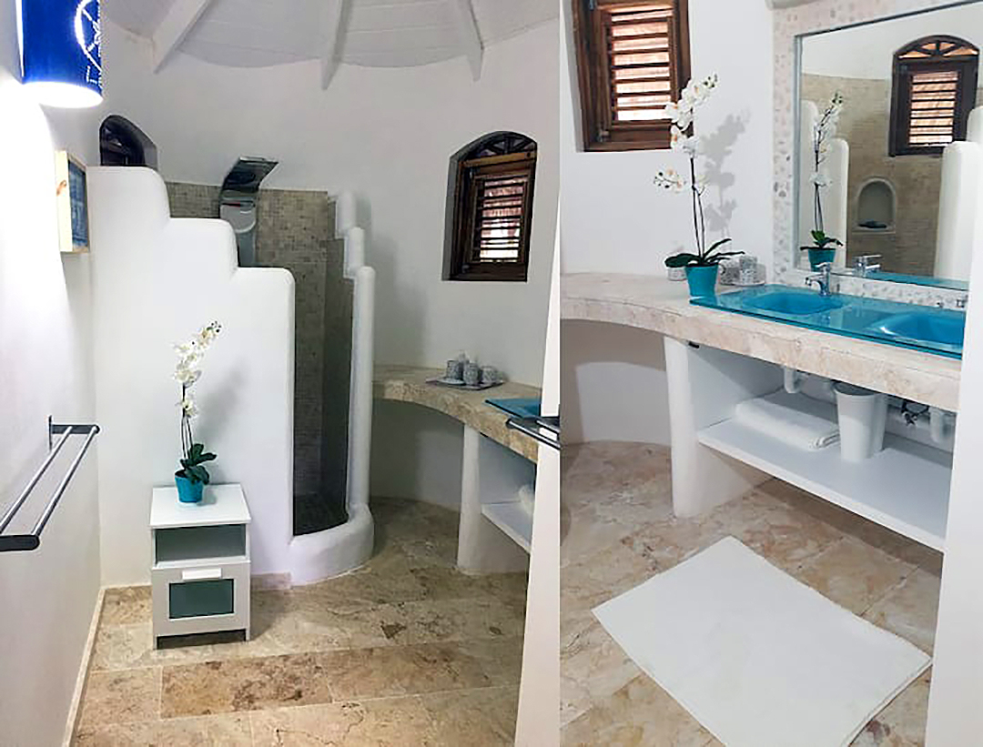La salle de bain moderne de la villa
